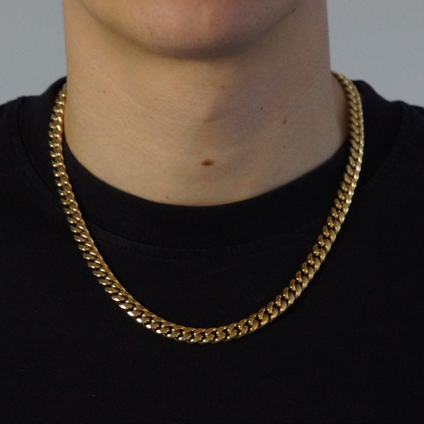 CLEAN CUBAN KETTING 8MM - 18K GOUD